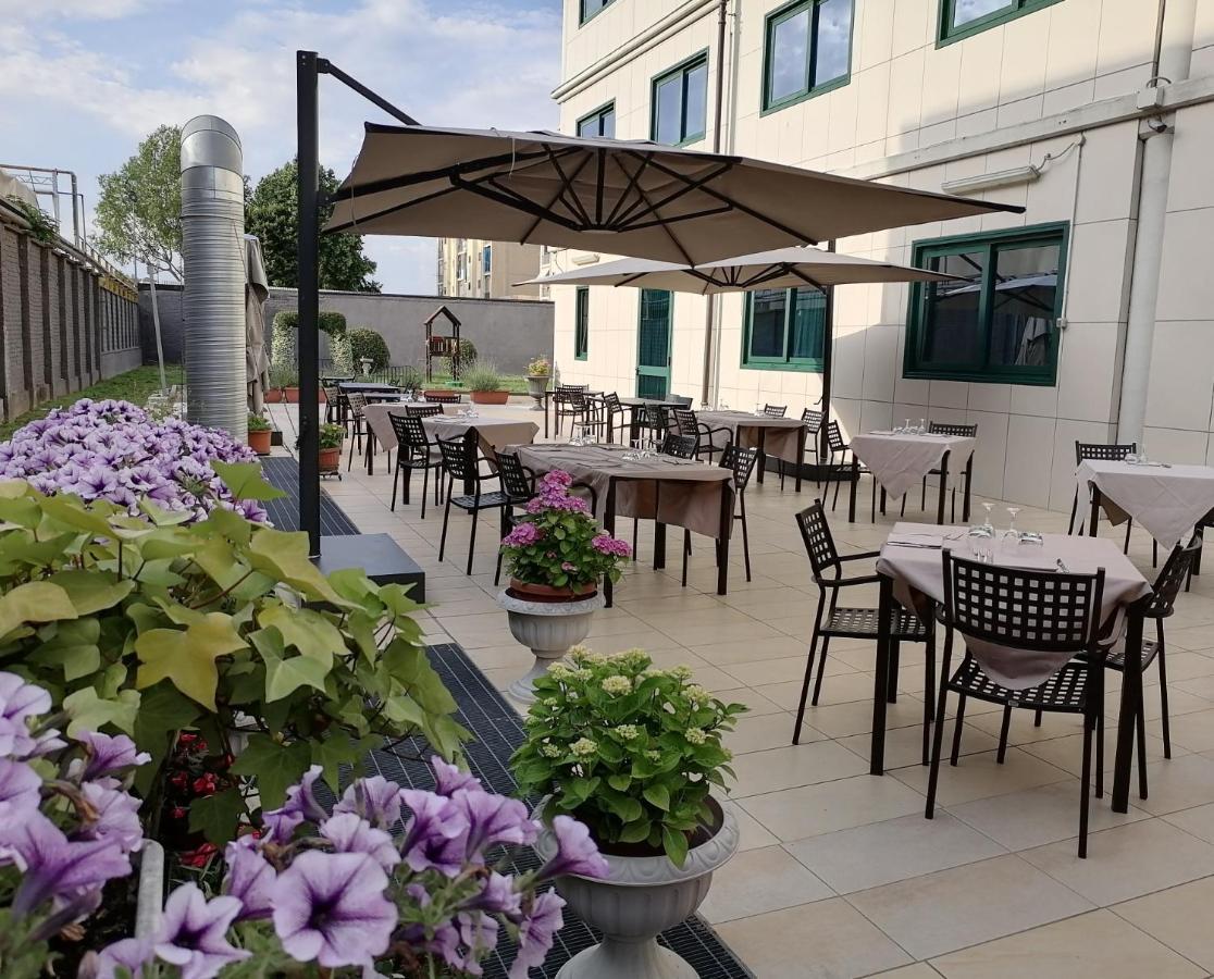 Hotel Parisi 니첼리노 외부 사진