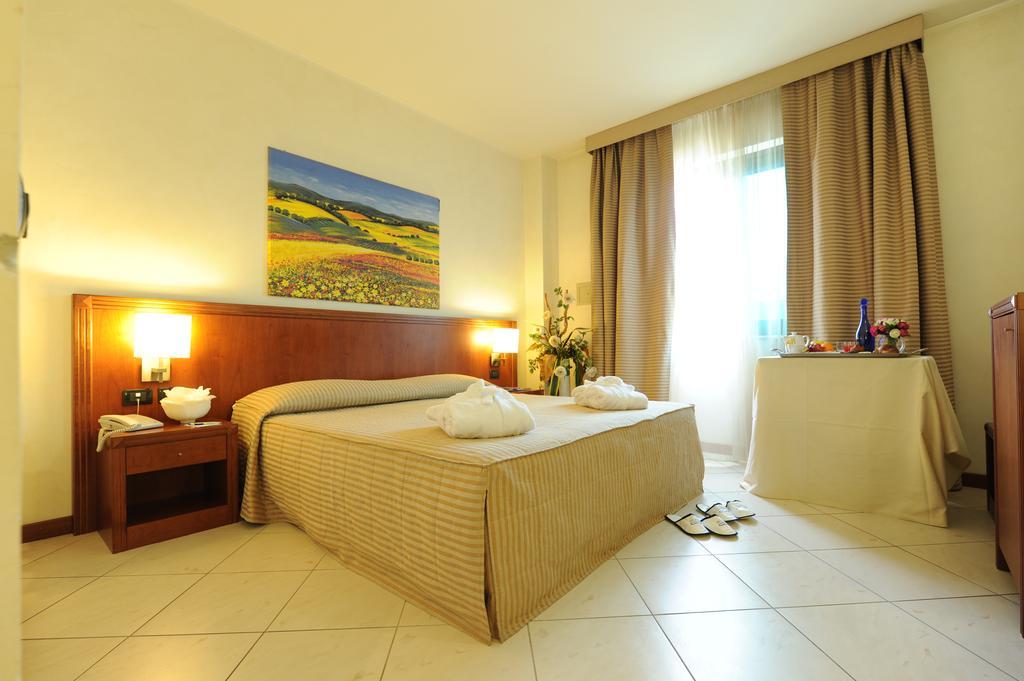 Hotel Parisi 니첼리노 외부 사진