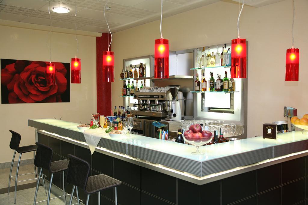Hotel Parisi 니첼리노 외부 사진