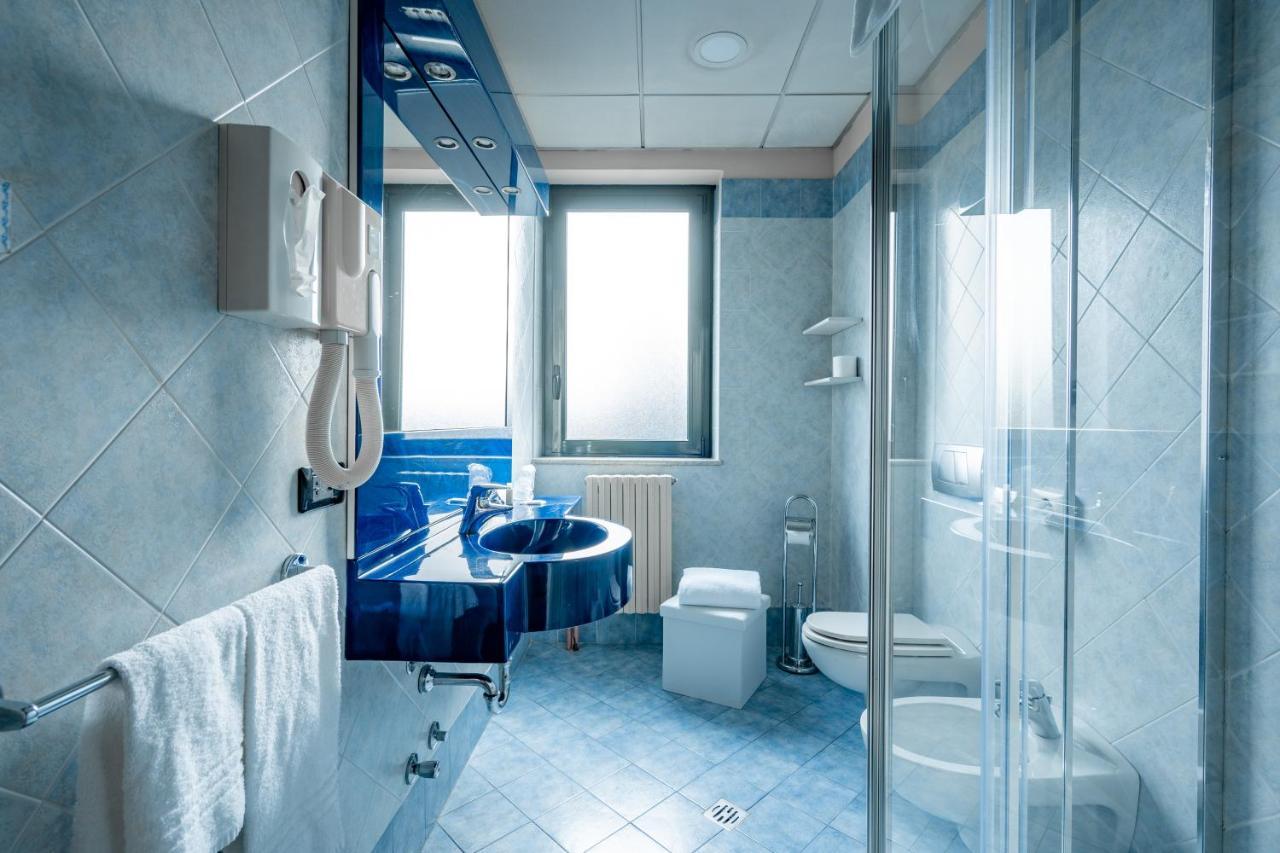 Hotel Parisi 니첼리노 외부 사진