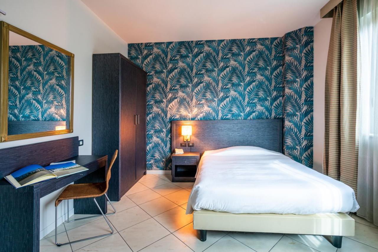Hotel Parisi 니첼리노 외부 사진
