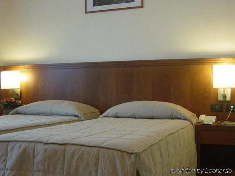 Hotel Parisi 니첼리노 외부 사진